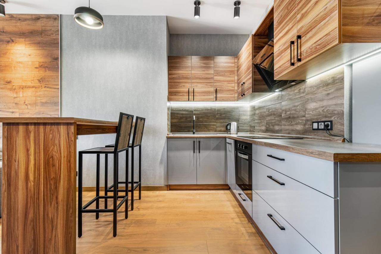 Sea Symphony Wood Style Apartment Одесса Экстерьер фото