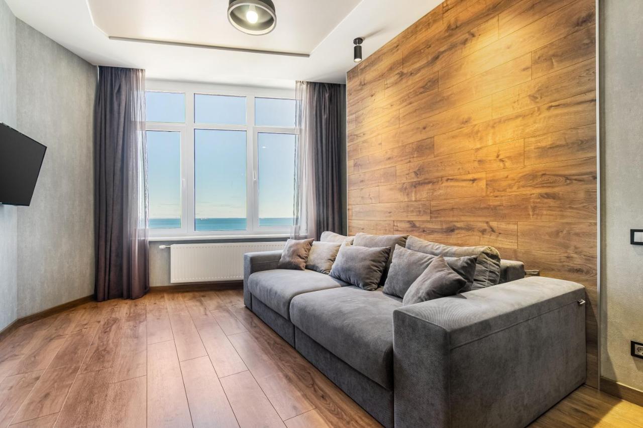 Sea Symphony Wood Style Apartment Одесса Экстерьер фото