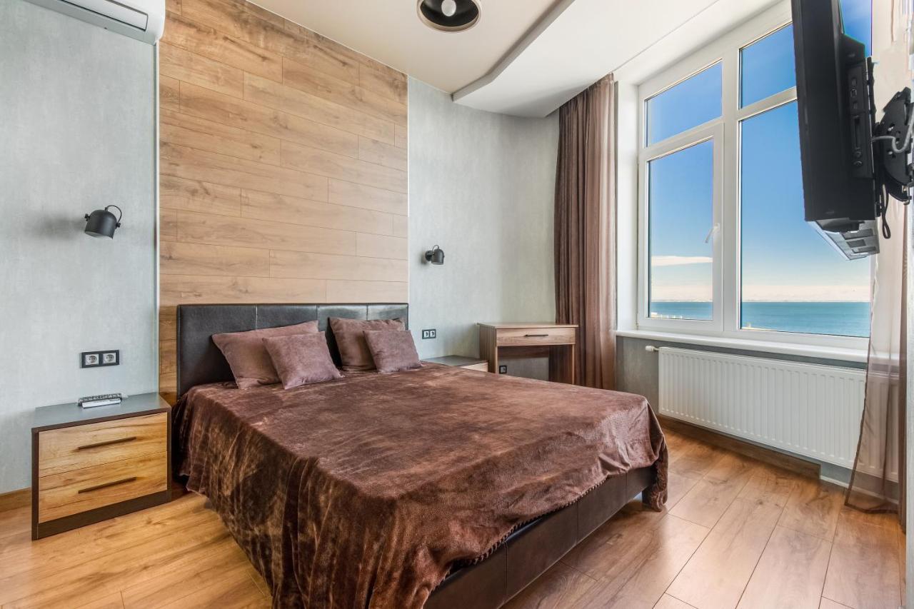 Sea Symphony Wood Style Apartment Одесса Экстерьер фото